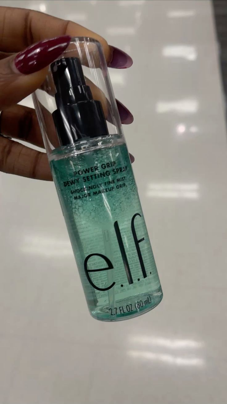 e.l.f - Power Grip Dewy