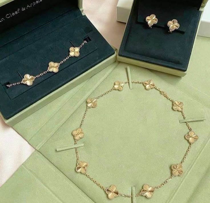 Clover Collection
