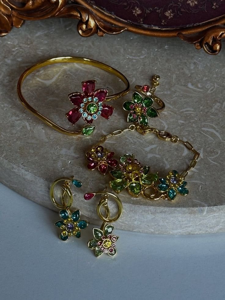 'Floria' Triple Flower Bracelet