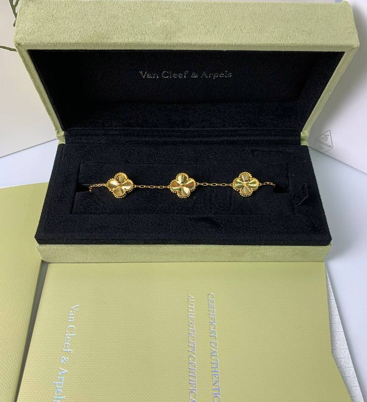 Clover Laser Gold Bracelet