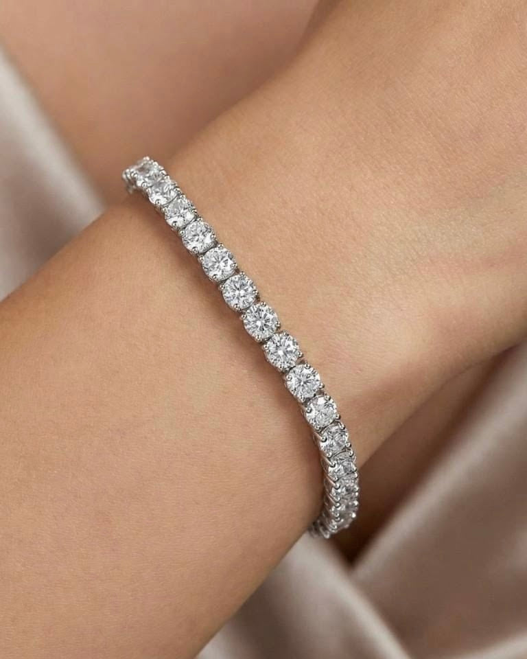Classic Tennis Diamond bracelet