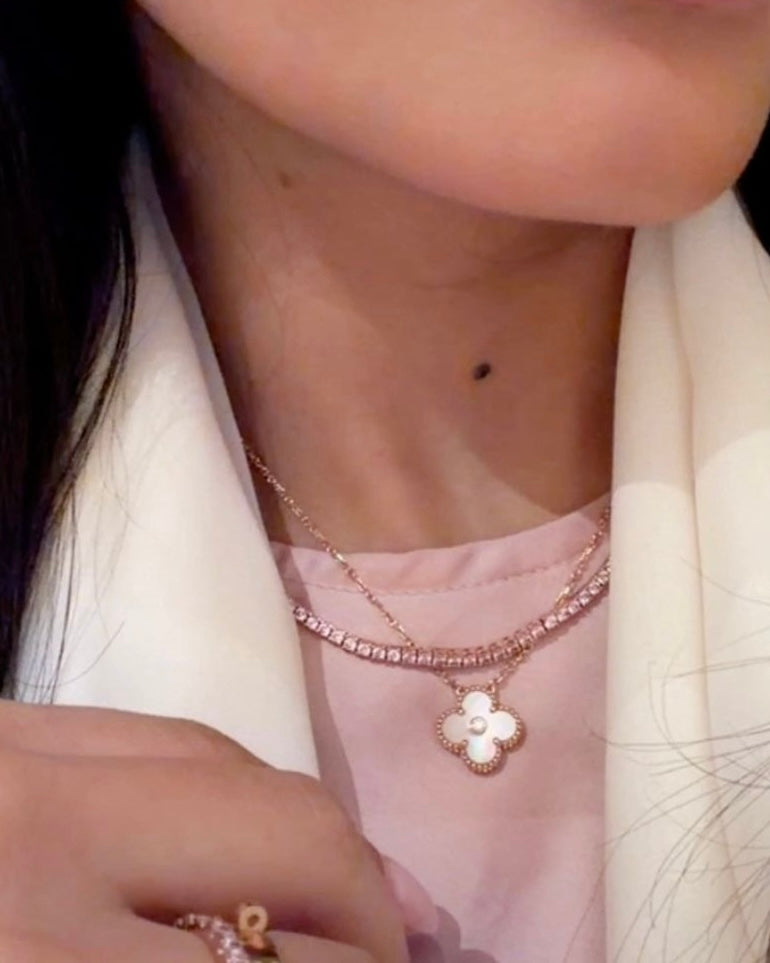 תליון נצנצים ורוד