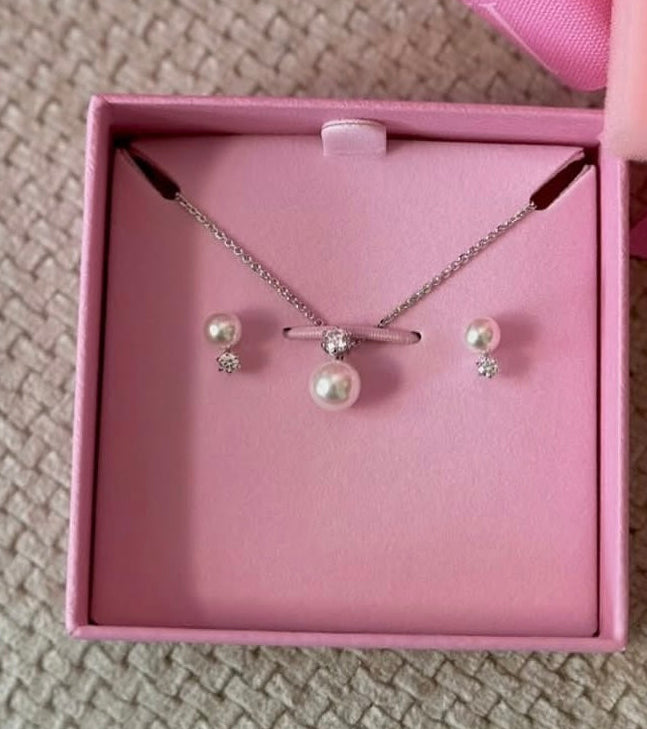 Pearl Necklace