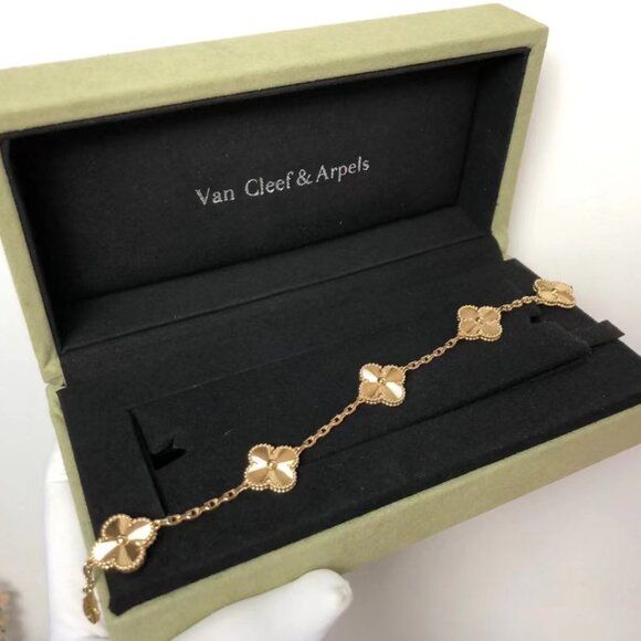 Clover Laser Gold Bracelet