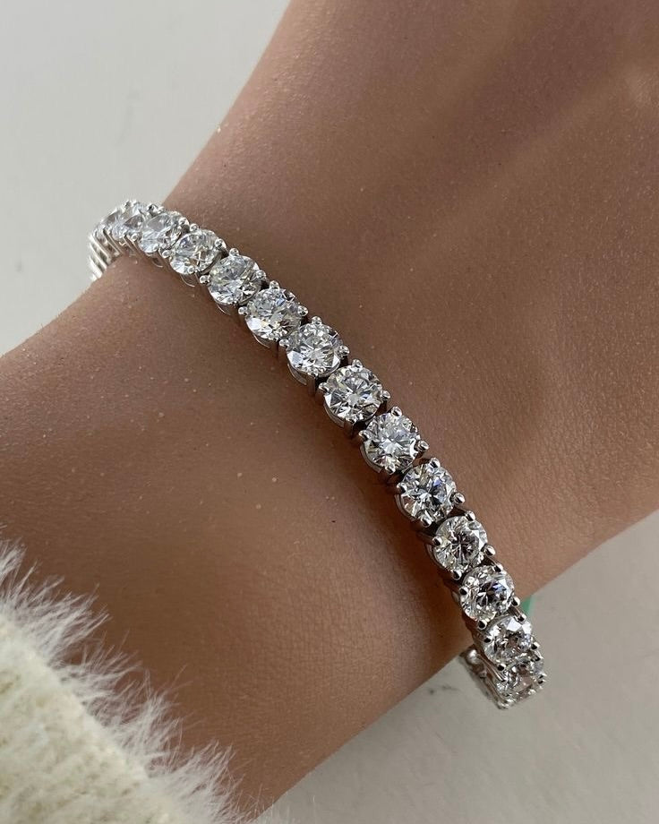Classic Tennis Diamond bracelet