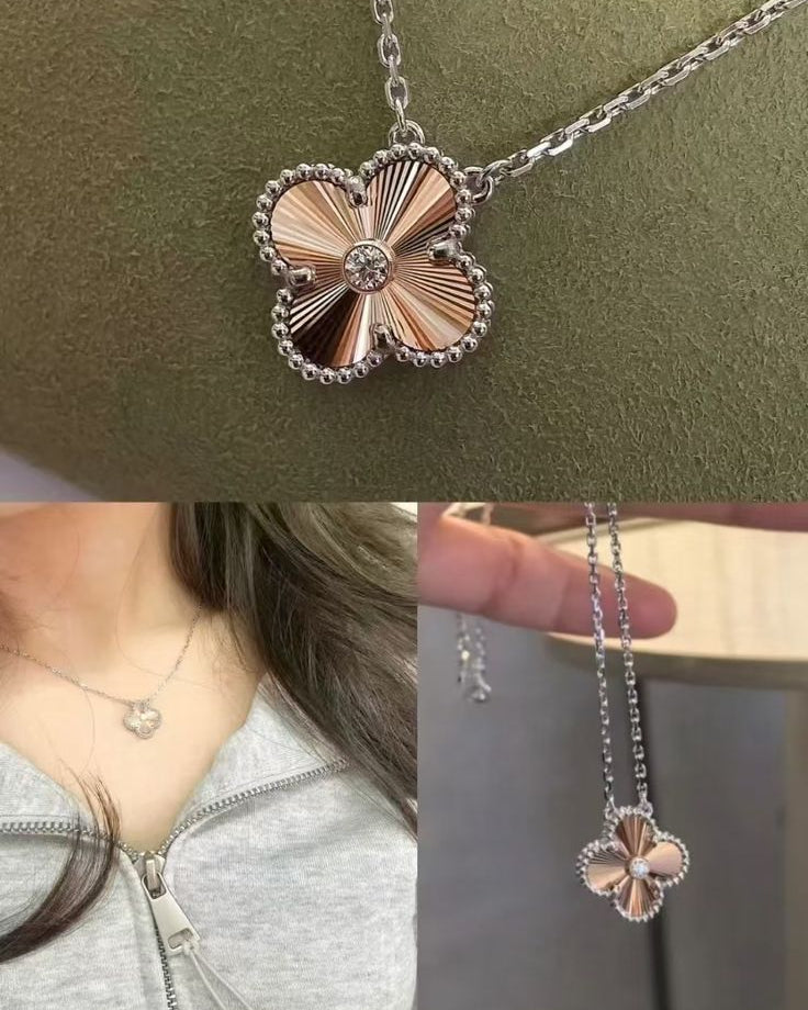 Clover Necklace Rose Gold