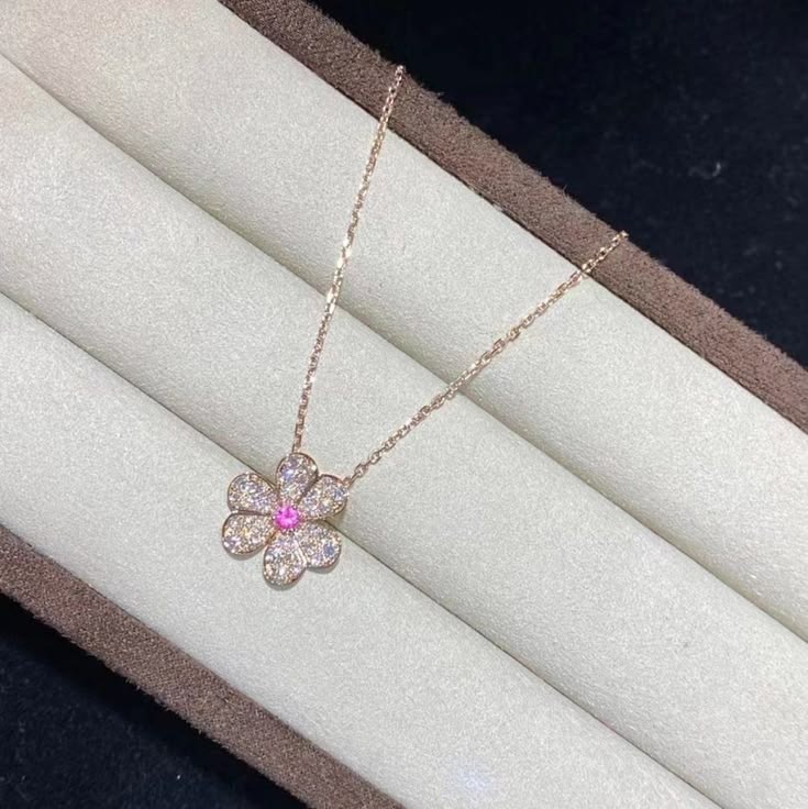 Flower Rosegold Pendant