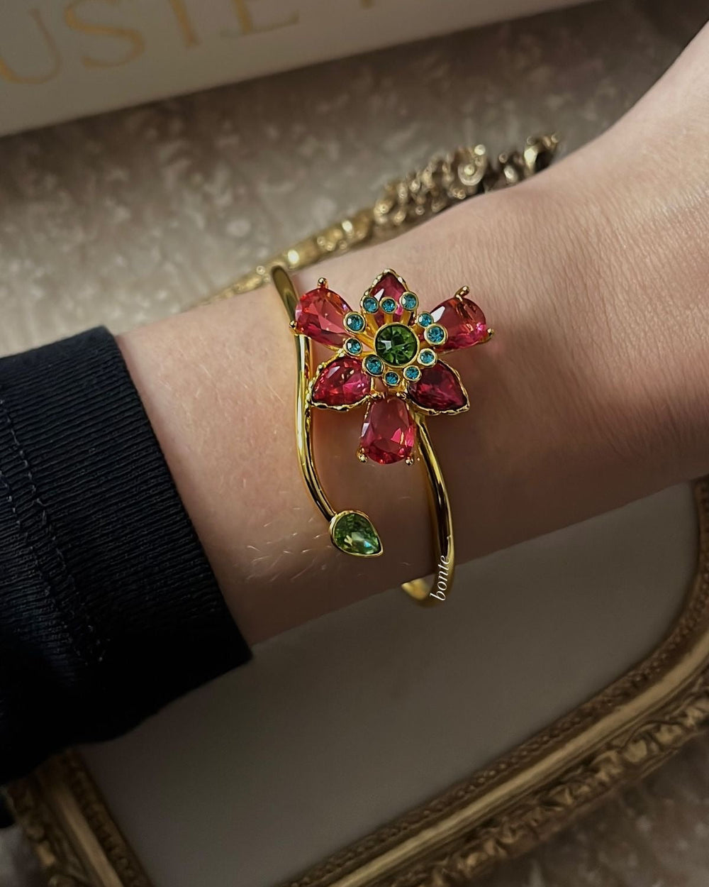 'Floria' Flower Bangle Bracelet