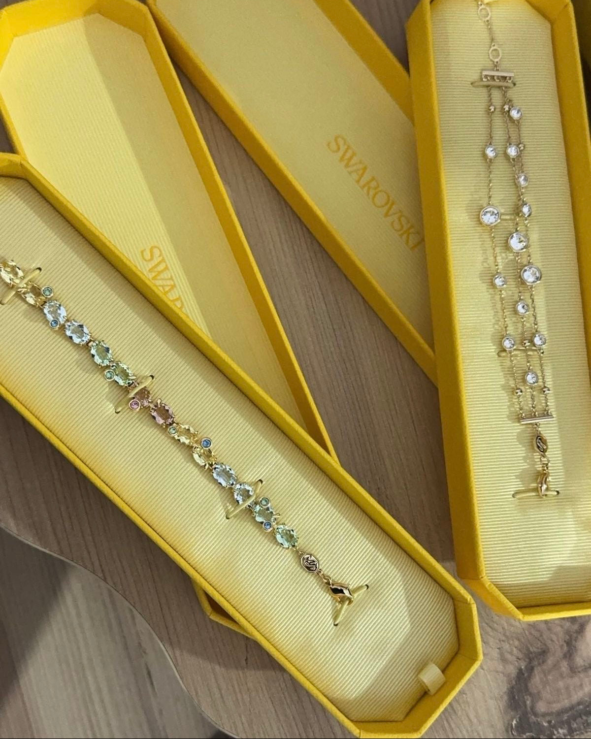 צמיד אובאלי צבעוני