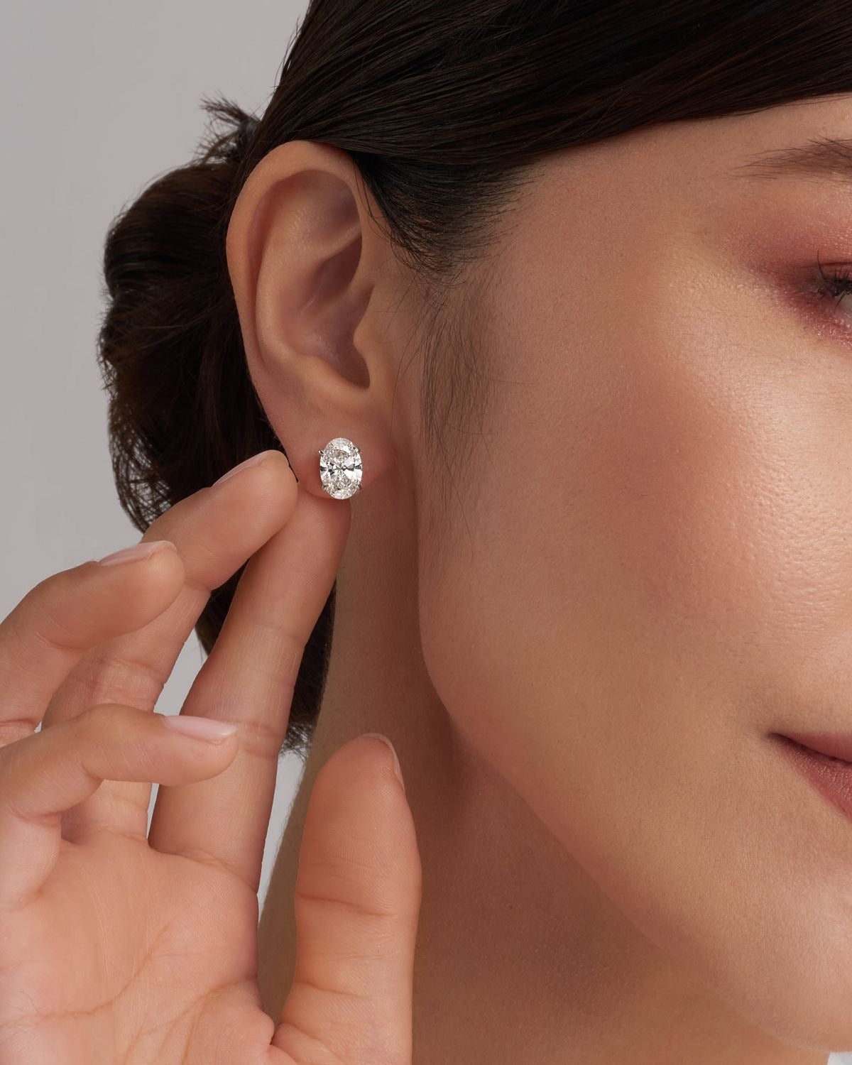 עגילי יהלום אובליים