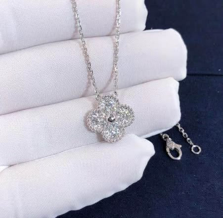 Clover Zircon Pendant