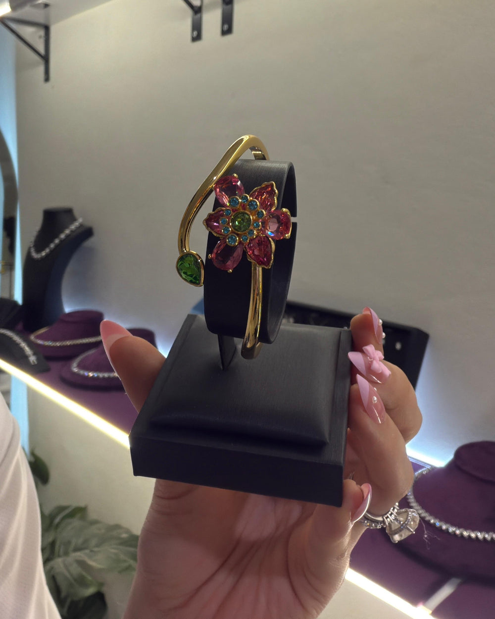 'Floria' Flower Bangle Bracelet
