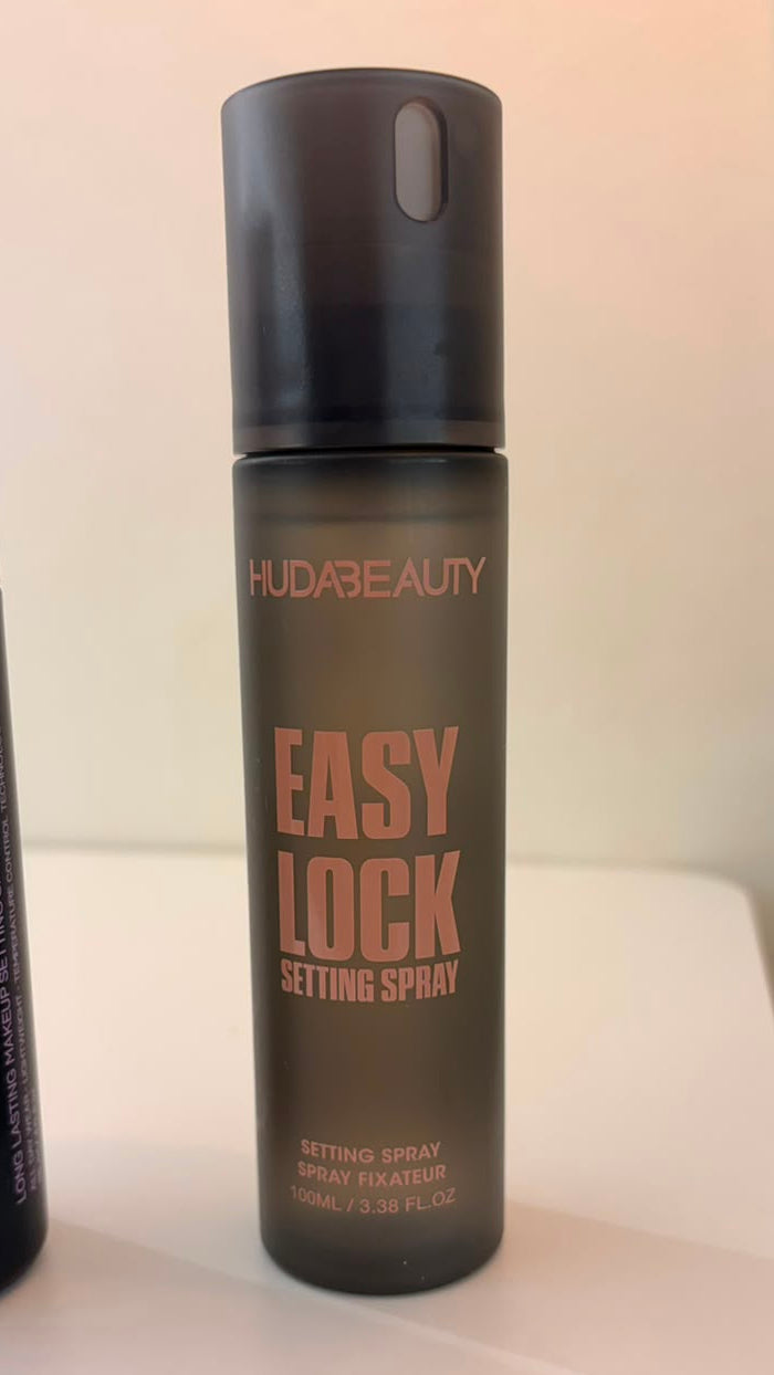 Huda Beauty - Easy Lock