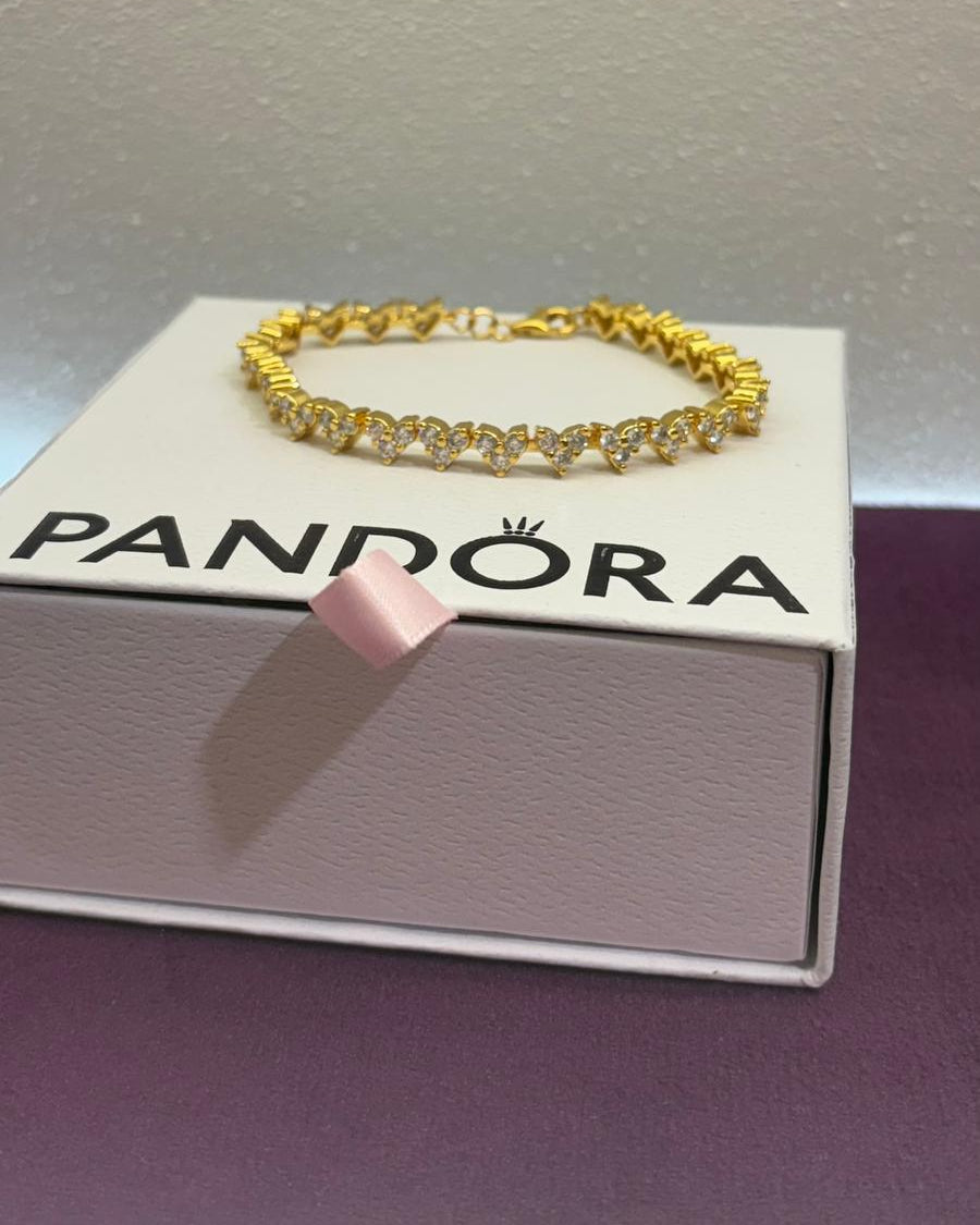 Bridge Hearts Bracelet